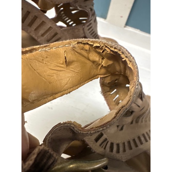 Nine West Leather Taupe Gladiator Cutout Heel Buckle Zip Up‎ Heels - Picture 5 of 8